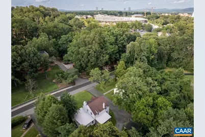 2203 Stadium Rd, Charlottesville, VA 22903 - Photo 2