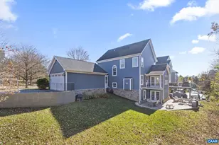 1490 Wickham Pond Dr, Charlottesville, VA 22901 - Photo 4