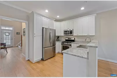 195 Brookwood Dr, Charlottesville, VA 22902 - Photo 6