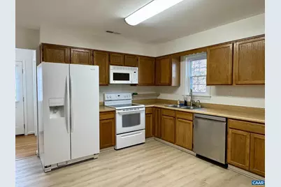 3176 Crossfield Ln, Charlottesville, VA 22911 - Photo 8