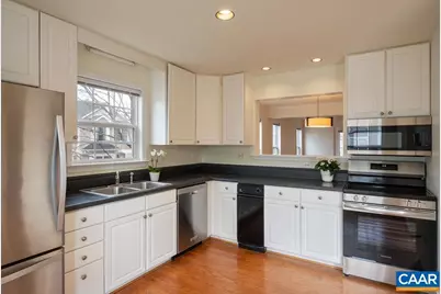 1411 Glenside Green, Charlottesville, VA 22901 - Photo 6