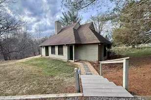 1026 Highlands Dr, Charlottesville, VA 22901 - Photo 1