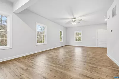 36B Bethune St, Scottsville, VA 24590 - Photo 10