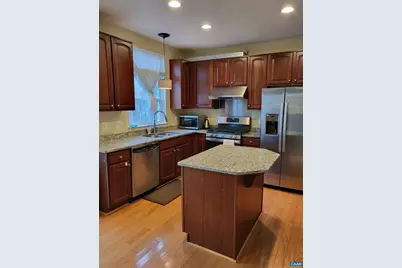 712 Rainier Rd, Charlottesville, VA 22903 - Photo 2