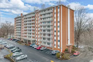 1800 Jefferson Park Ave, Charlottesville, VA 22903 - Photo 2