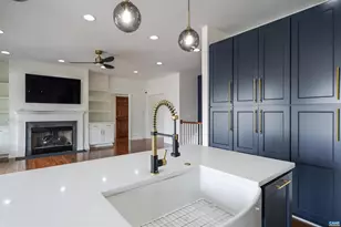 329 Carrsbrook Dr, Charlottesville, VA 22901 - Photo 10