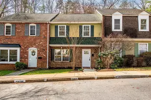 138 Scarborough Pl, Charlottesville, VA 22903 - Photo 2