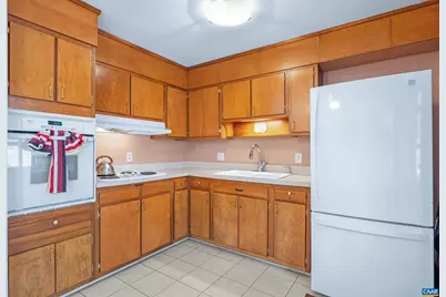 2417 Commonwealth Dr, Charlottesville, VA 22901 - Photo 14