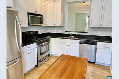 100 Melbourne Prk #D, Charlottesville, VA 22901 - Photo 4