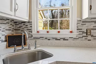 943 Huntwood Ln, Charlottesville, VA 22901 - Photo 8