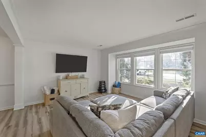 3278 Gateway Cir, Charlottesville, VA 22911 - Photo 6