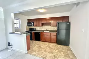 835 Fountain Ct, Charlottesville, VA 22901 - Photo 2