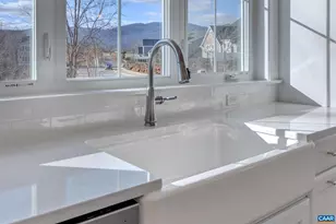 5481 Golf Dr, Crozet, VA 22932 - Photo 8