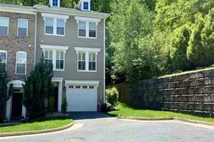 317 Poplar Glen Ct, Charlottesville, VA 22903 - Photo 2