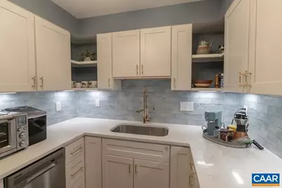 250 W Main St #504, Charlottesville, VA 22902 - Photo 8