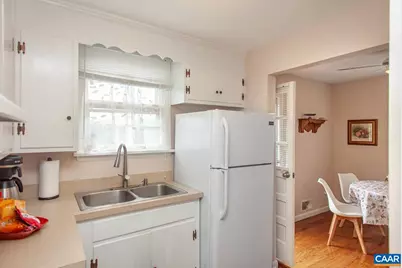 402 13th St, Charlottesville, VA 22902 - Photo 10