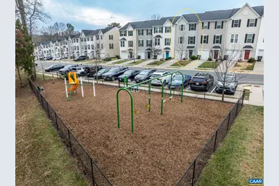 2124 Elm Tree Ct, Charlottesville, VA 22911 - Photo 8