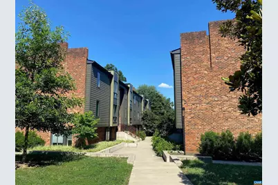 630 Park St #J, Charlottesville, VA 22902 - Photo 2