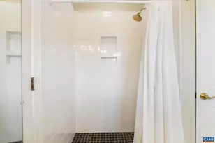 560 Dryden Pl, Charlottesville, VA 22903 - Photo 38