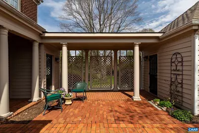 560 Dryden Pl, Charlottesville, VA 22903 - Photo 4