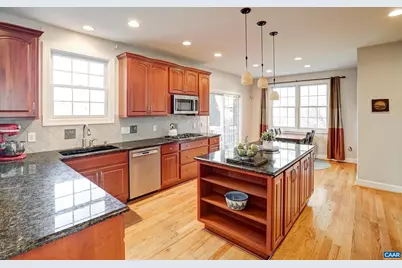 820 Carlyle Pl, Charlottesville, VA 22903 - Photo 16
