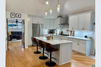 292 Blackthorn Ln, Charlottesville, VA 22902 - Photo 2