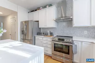 1048 SW 5th St, Charlottesville, VA 22902 - Photo 14