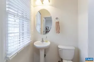 1048 SW 5th St, Charlottesville, VA 22902 - Photo 20