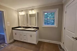 121 Sharps Creek Dr, Scottsville, VA 24590 - Photo 12