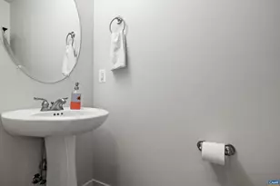 821 Cole St, Charlottesville, VA 22901 - Photo 18