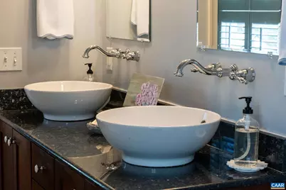 417 9th St, Charlottesville, VA 22903 - Photo 18