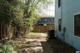 417 9th St, Charlottesville, VA 22903 - Photo 30