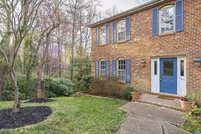104 Smithfield Ct, Charlottesville, VA 22901 - Photo 2