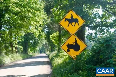 1009 Stonewood Dr, Charlottesville, VA 22911 - Photo 2