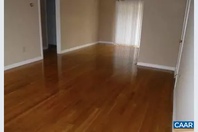 2422 Barracks Pl #4, Charlottesville, VA 22901 - Photo 2