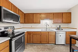 919 Stonehenge Rd, Charlottesville, VA 22901 - Photo 8