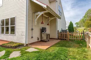 352 Leaping Fox Ct, Charlottesville, VA 22902 - Photo 8