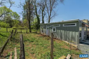 1403 Burgess Ln, Charlottesville, VA 22902 - Photo 2