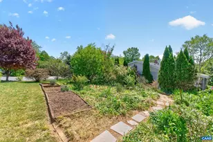 2519 Commonwealth Dr, Charlottesville, VA 22901 - Photo 30