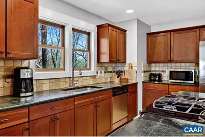 952 Blue Ridge Dr, Wintergreen Resort, VA 22967 - Photo 20
