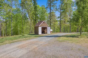 2947 Merrie Meadows Ln, Keswick, VA 22947 - Photo 14