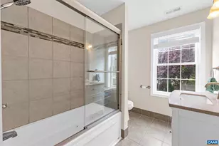 302 NW 11th St, Charlottesville, VA 22903 - Photo 44