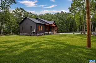 594 Community Rd, Dillwyn, VA 23936 - Photo 2
