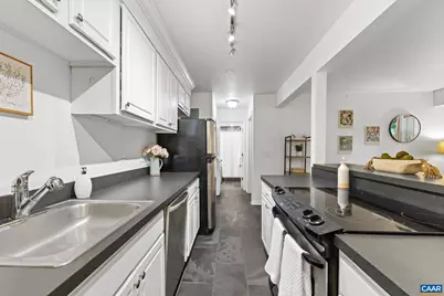 1800 Jefferson Park Ave #86, Charlottesville, VA 22903 - Photo 10