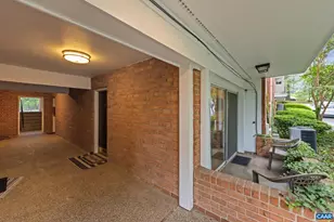 1800 Jefferson Park Ave, Charlottesville, VA 22903 - Photo 2
