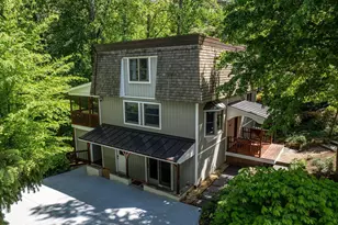 1832 Yorktown Dr, Charlottesville, VA 22901 - Photo 10