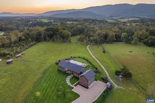 320 Barn House Ln, Charlottesville, VA 22901 - Photo 2