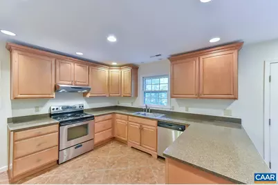 1012 Wildmere Pl, Charlottesville, VA 22901 - Photo 8