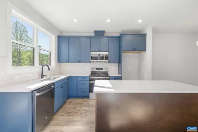 302 Flint Dr, Charlottesville, VA 22903 - Photo 10