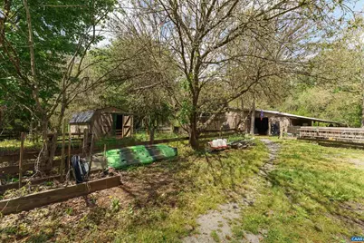 418 James River Rd, Scottsville, VA 24590 - Photo 52